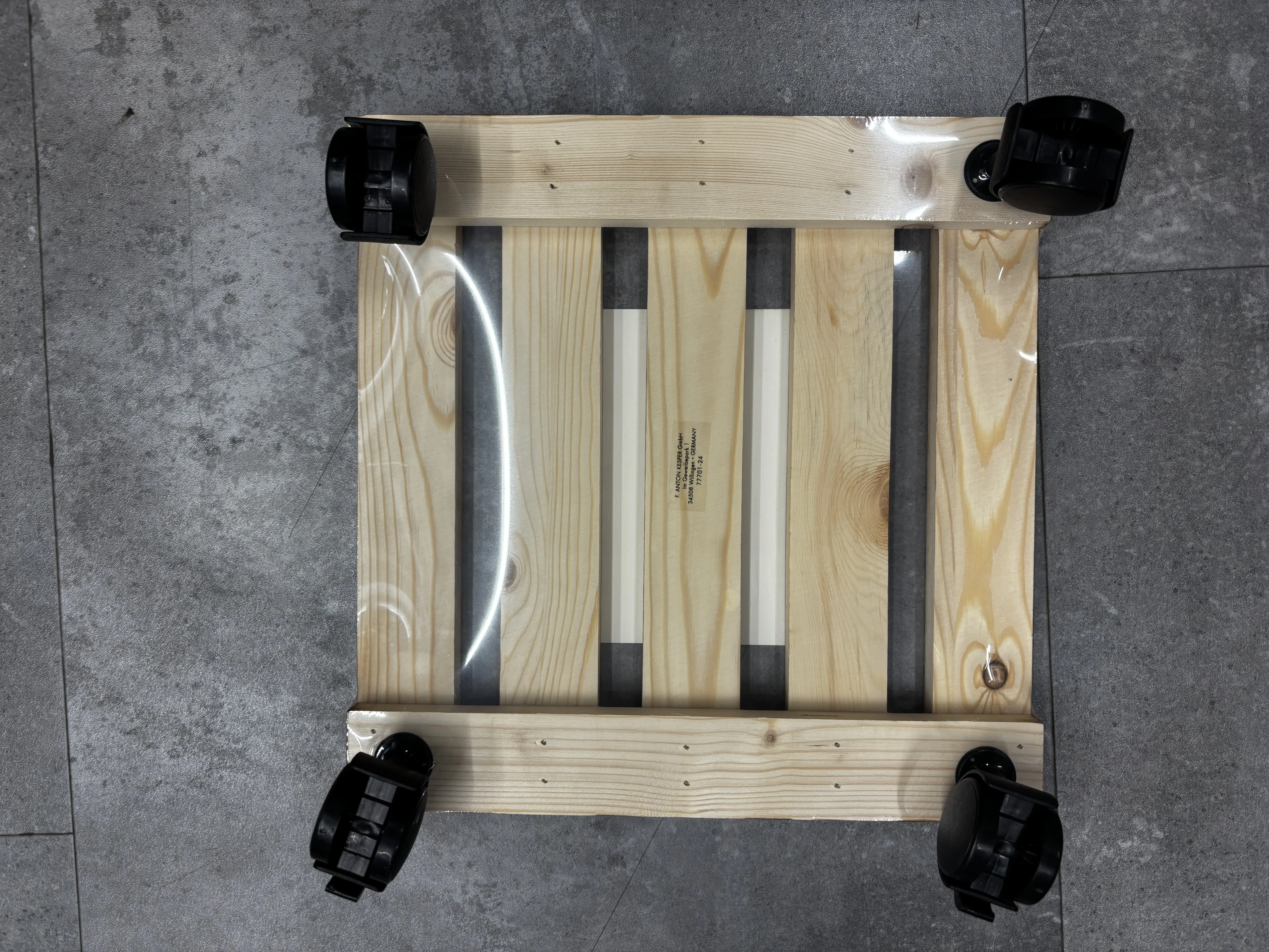 K-69108 Pflanzenroller 30x30x8cm