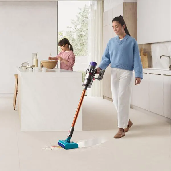 Staubsauger, Stielstaubsauger, orangefarbene Stange, Bodenreinigung, Mopppunktfang