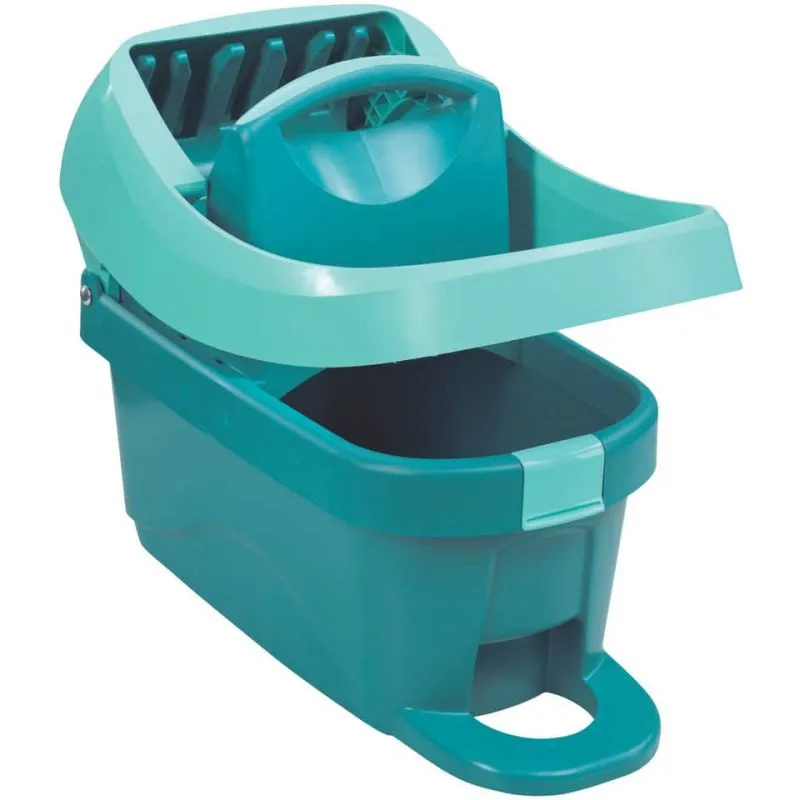 Drinnen, Plastik