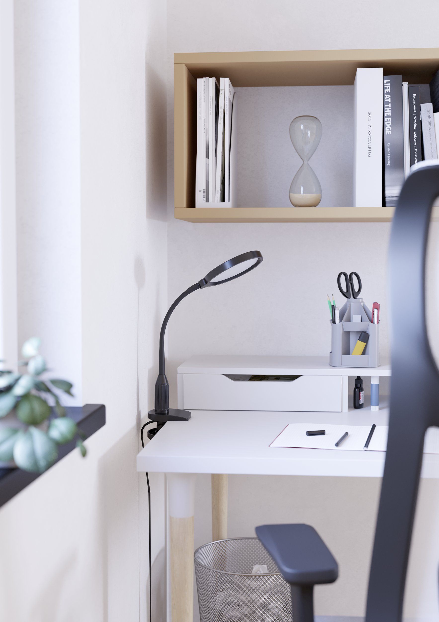 Schreibtisch, Schreibtischlampe, Arbeitsbereich, Sanduhr, Aufbewahrungsschale